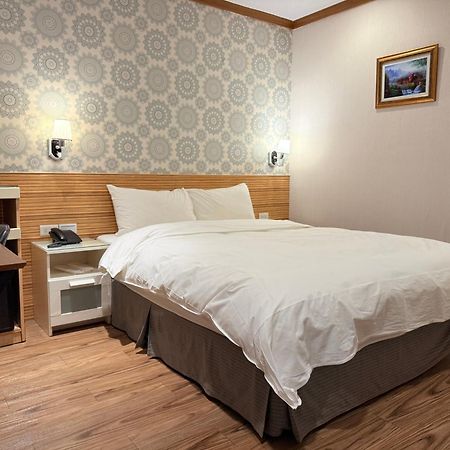 泊居旅店 Oursinn Hotel Tajpej Buitenkant foto
