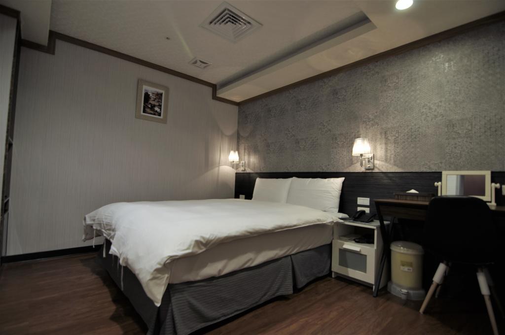 泊居旅店 Oursinn Hotel Tajpej Buitenkant foto