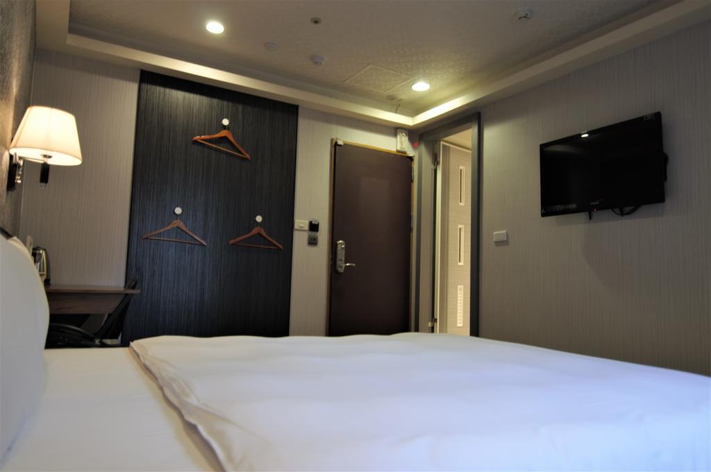泊居旅店 Oursinn Hotel Tajpej Buitenkant foto