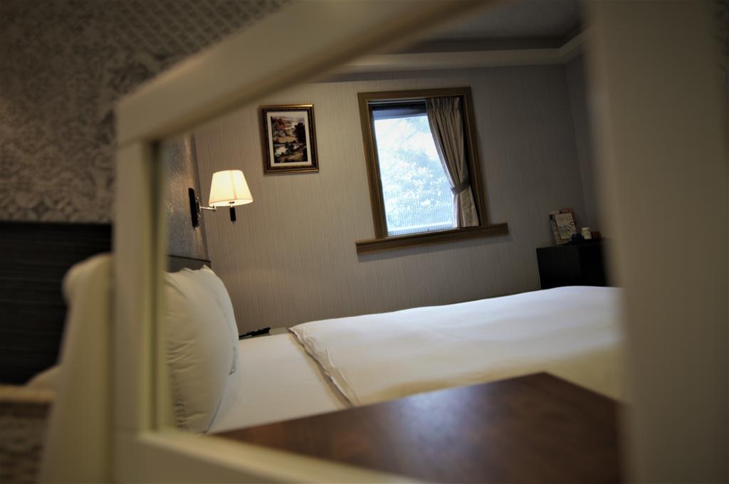 泊居旅店 Oursinn Hotel Tajpej Buitenkant foto