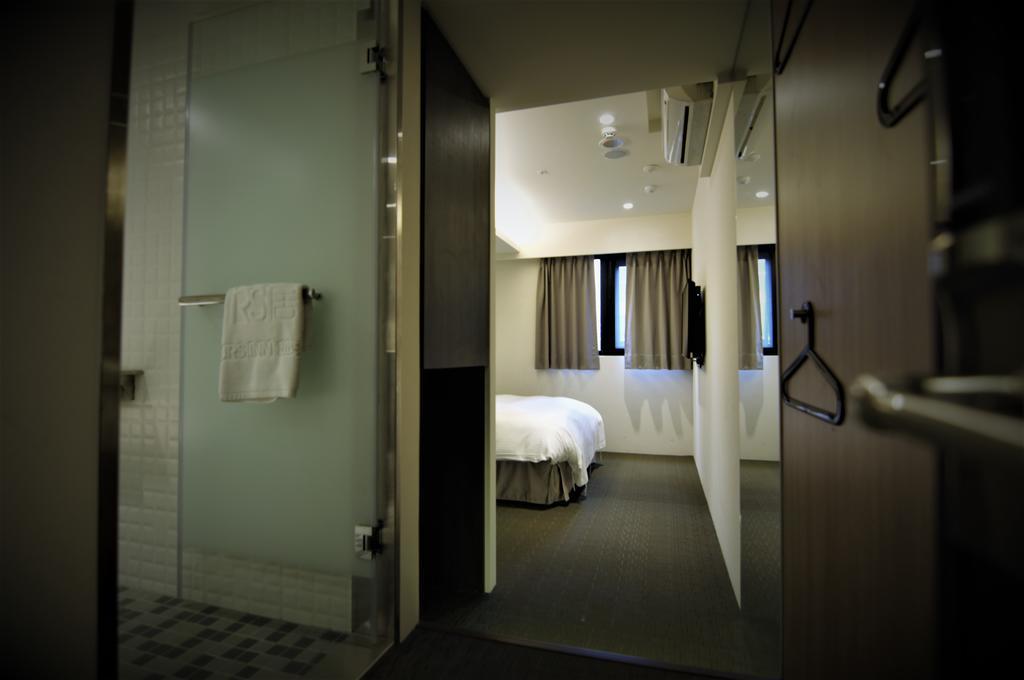 泊居旅店 Oursinn Hotel Tajpej Buitenkant foto