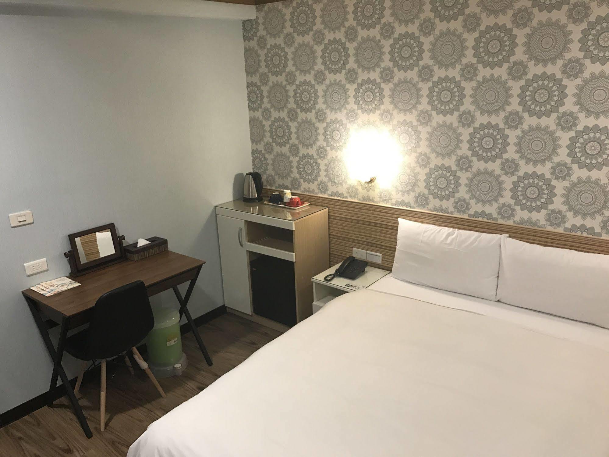 泊居旅店 Oursinn Hotel Tajpej Buitenkant foto